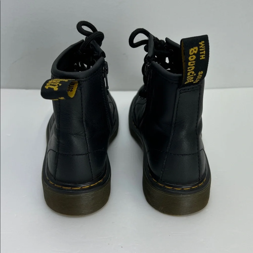 Dr Martens Black Leather Boots 1460 Girls Size 1 US Youth Classic Kids Combat